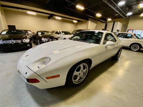 Used 1994 Porsche 928 GTS RWD image 6