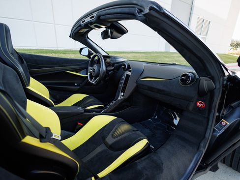 Used 2024 McLaren 750S Spider Ceramic Brakes Front Li image 42