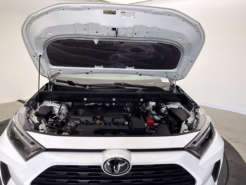 Used 2024 Toyota RAV4 XLE w/ Convenience Package AWD/4WD image 14