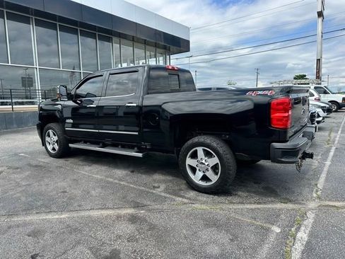 Used 2016 Chevrolet Silverado 2500 High Country w/ Duramax Plus Package AWD/4WD image 10