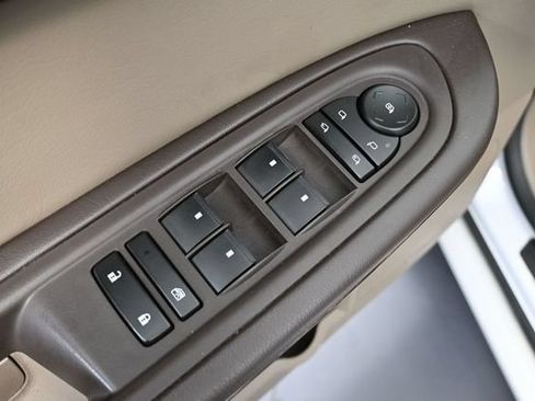 Used 2016 GMC Acadia Denali AWD/4WD image 22