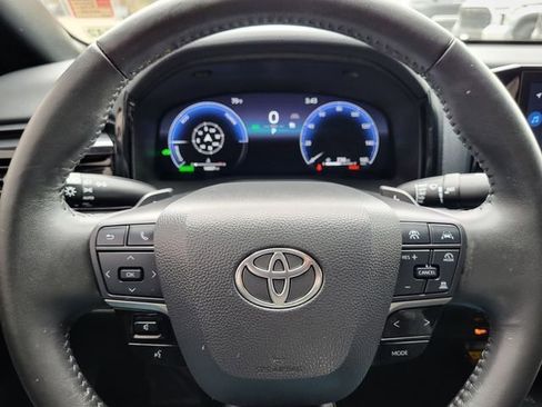 Used 2025 Toyota Camry XSE image 14