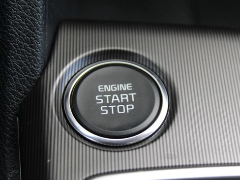New 2026 Kia Sportage EX FWD image 33