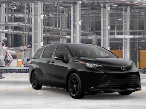 New 2026 Toyota Sienna XLE Woodland Edition image 16