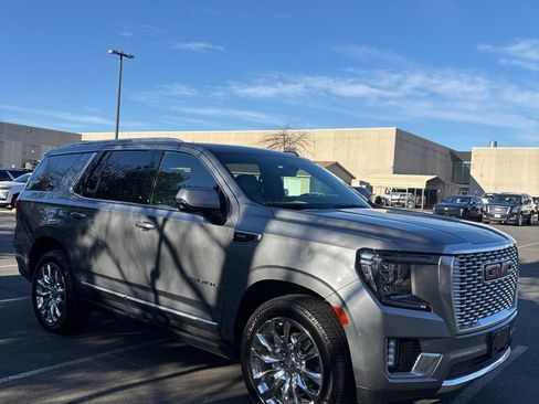 Used 2022 GMC Yukon Denali image 3
