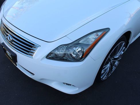 Used 2011 INFINITI G37 Journey w/ Premium Pkg RWD image 10