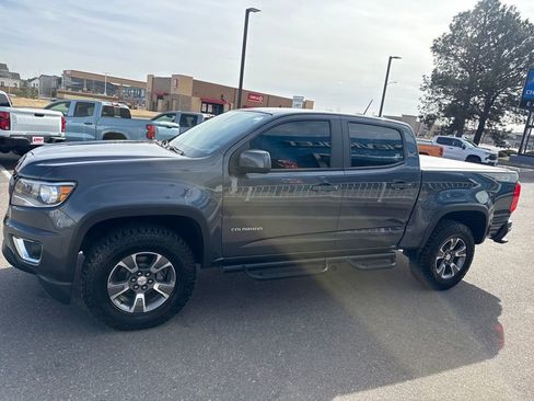 Used 2017 Chevrolet Colorado Z71 image 2