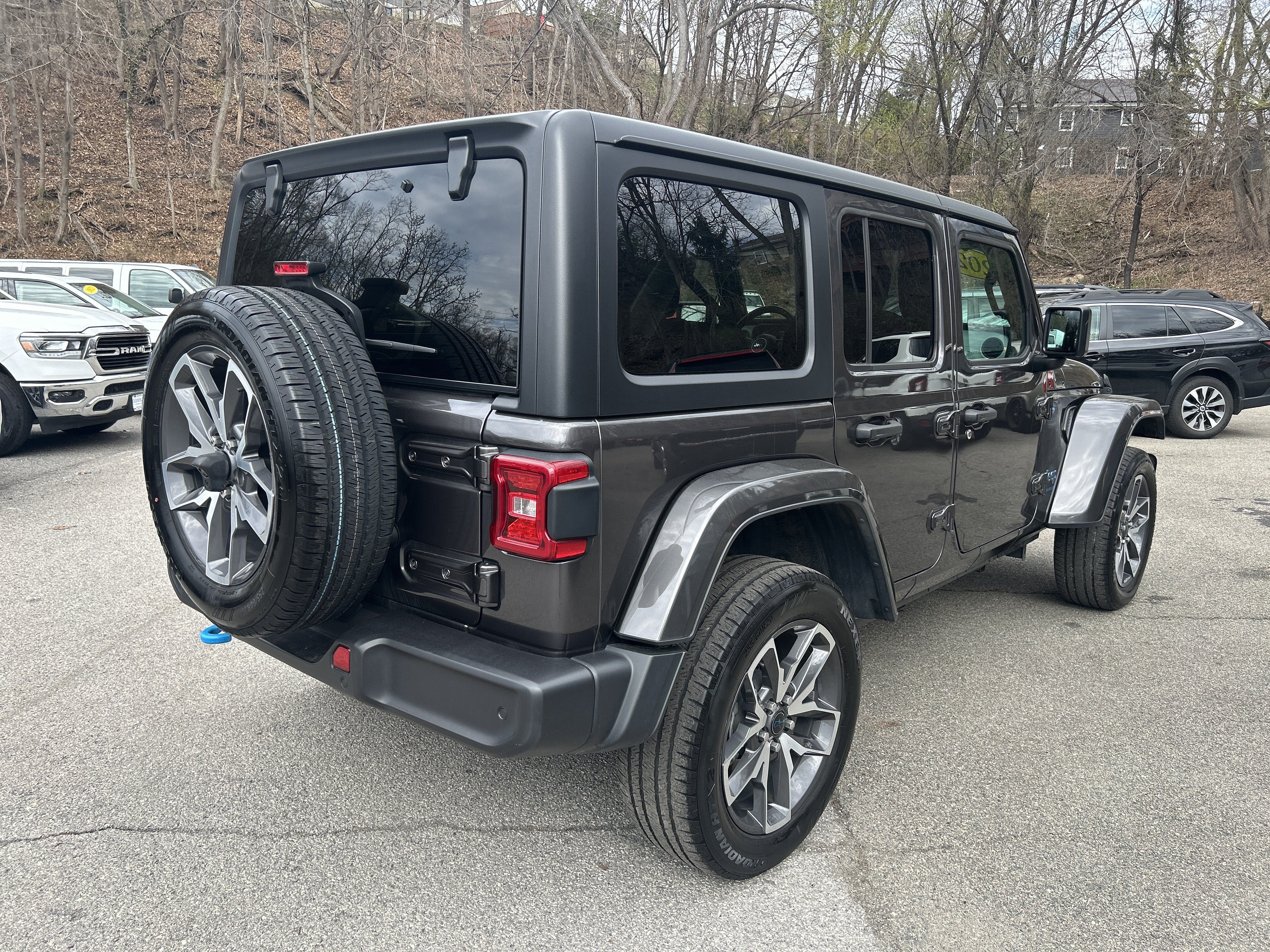 Used 2024 Jeep Wrangler Sport S w/ Convenience Group AWD/4WD image 6