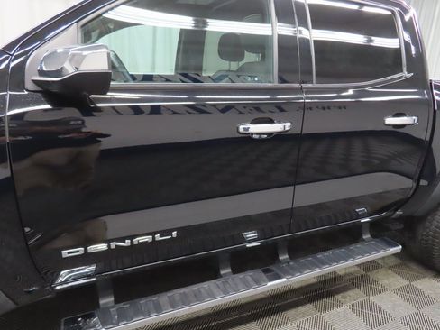 Used 2023 GMC Canyon Denali image 45