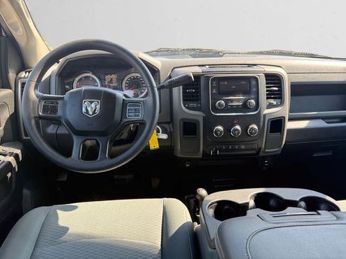 Used 2018 RAM 2500 Tradesman w/ Chrome Appearance Group AWD/4WD image 10