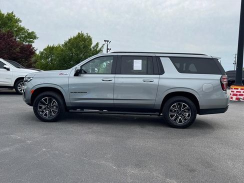 Used 2024 Chevrolet Suburban Z71 w/ Luxury Package AWD/4WD image 6