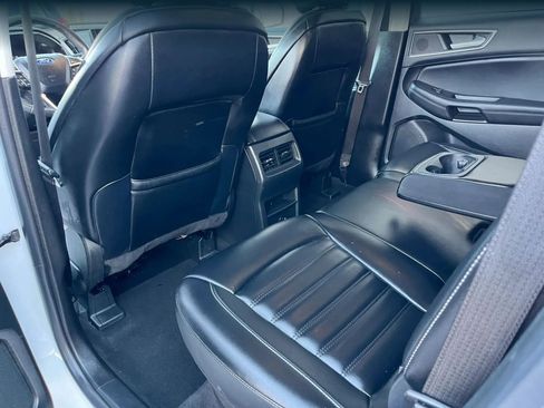Used 2022 Ford Edge SEL image 10