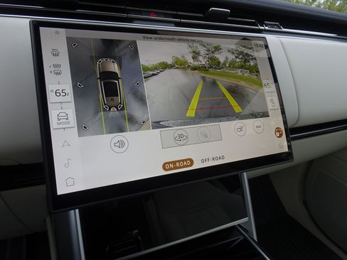 New 2026 Land Rover Range Rover SE AWD/4WD image 4