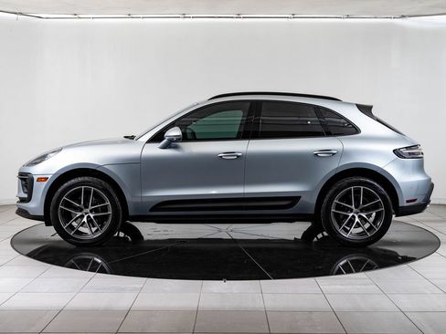 Used 2024 Porsche Macan AWD/4WD image 2