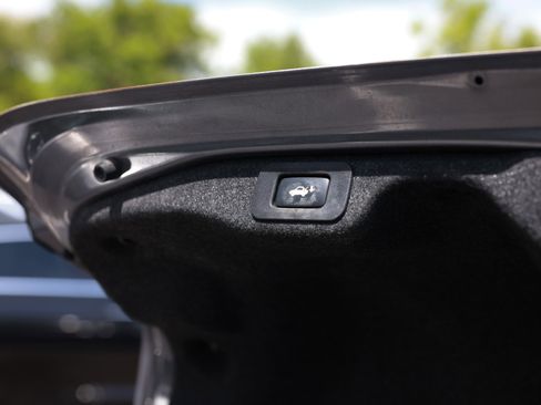 Used 2016 Lexus ES 350 w/ Luxury Package w/Wood Trim FWD image 50