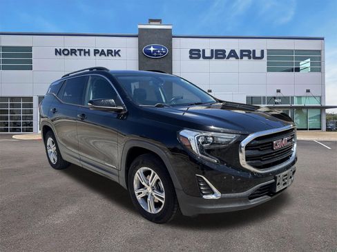 Used 2019 GMC Terrain SLE w/ Driver Convenience Package FWD image 3