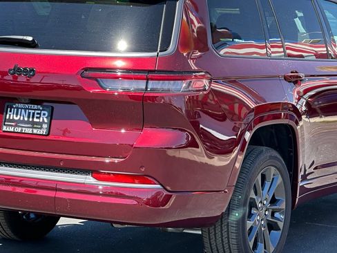 New 2026 Jeep Grand Cherokee L Limited AWD/4WD image 8