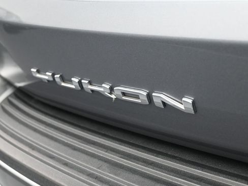 Used 2022 GMC Yukon Denali w/ Denali Premium Package image 43