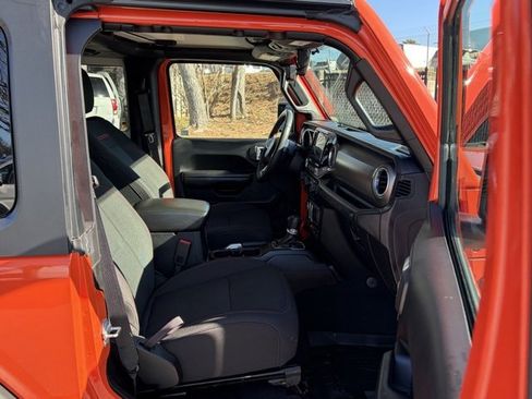 Used 2018 Jeep Wrangler Rubicon image 28