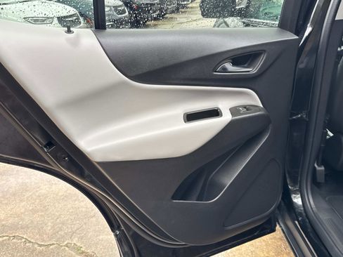 Used 2024 Chevrolet Equinox LT image 11