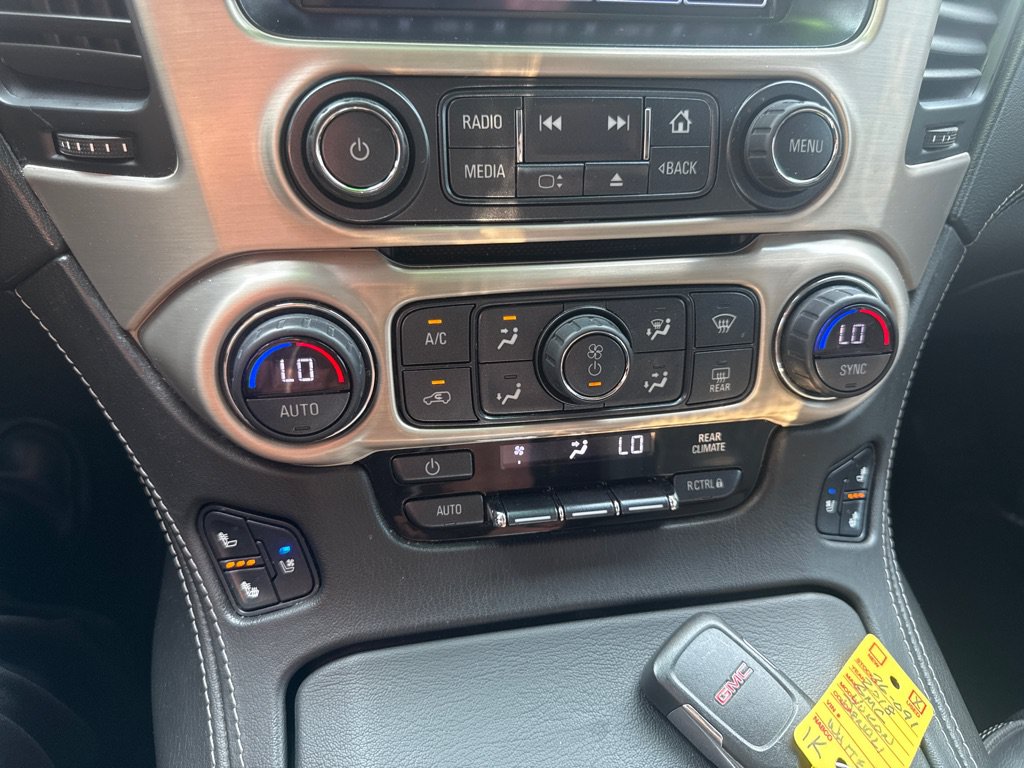 Used 2018 GMC Yukon Denali w/ Denali Ultimate Package AWD/4WD image 25