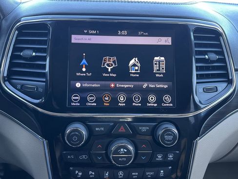 Used 2020 Jeep Grand Cherokee Overland image 11