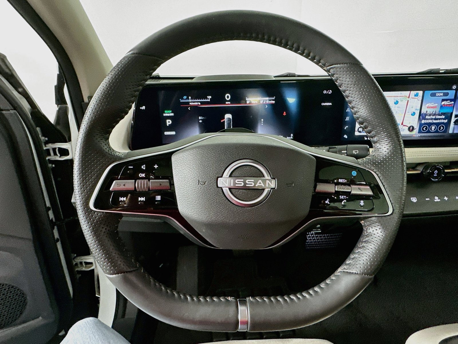 Used 2024 Nissan Ariya FWD image 11