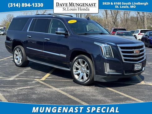 Used 2019 Cadillac Escalade ESV Luxury AWD/4WD image 1