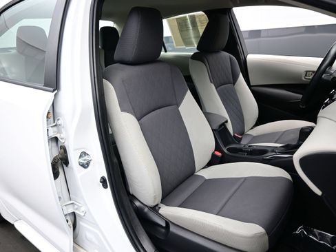 Used 2023 Toyota Corolla LE FWD image 13