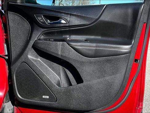 Used 2022 Chevrolet Equinox Premier image 23