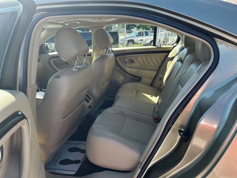 Used 2013 Ford Taurus Limited FWD image 8