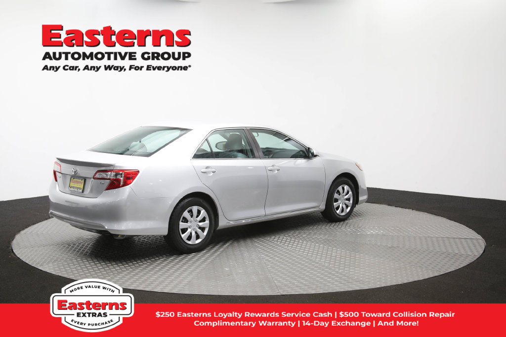 Used 2014 Toyota Camry LE FWD image 42