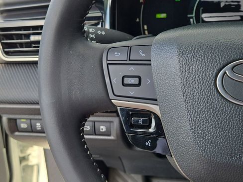 Used 2025 Toyota Camry SE w/ Multimedia Upgrade Package FWD image 22