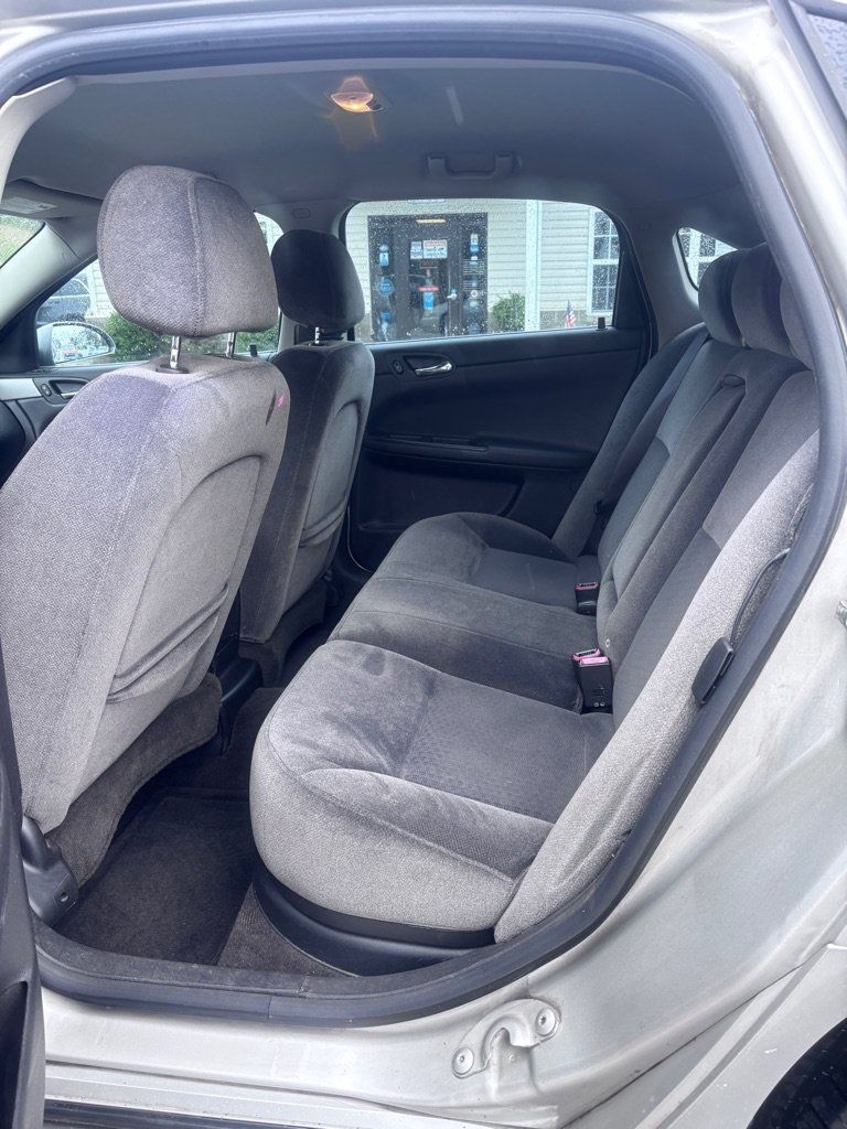 Used 2007 Chevrolet Impala LT FWD image 10