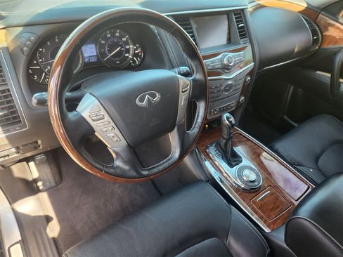 Used 2019 INFINITI QX80 Luxe image 2