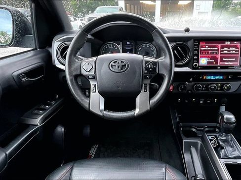 Used 2021 Toyota Tacoma TRD Pro AWD/4WD image 10