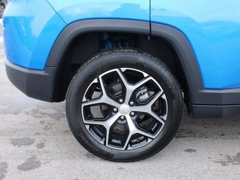 Used 2024 Jeep Compass Limited image 37