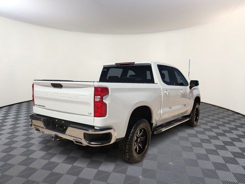 Used 2025 Chevrolet Silverado 1500 LT AWD/4WD image 4