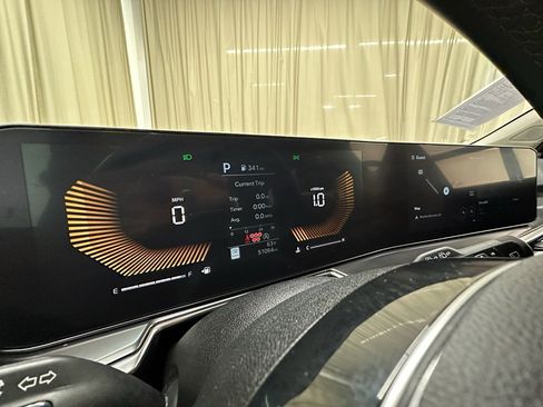 Used 2024 Kia Sorento S image 31