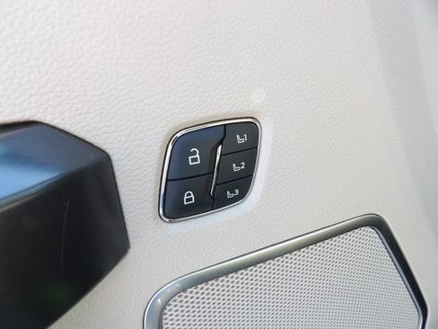 Used 2020 Ford F250 Limited image 27