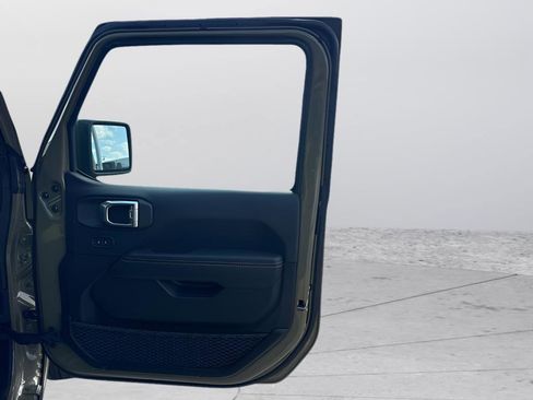 New 2026 Jeep Gladiator Sport AWD/4WD image 13