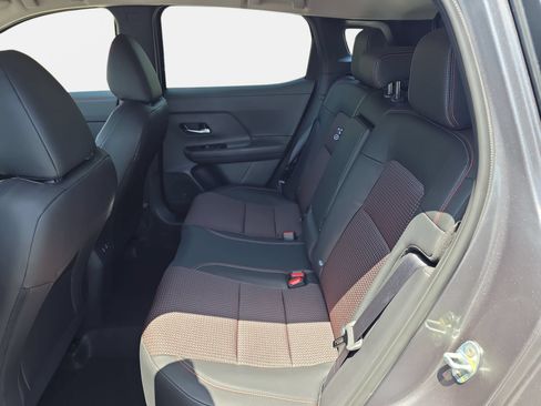 New 2026 Nissan Kicks SR FWD image 13