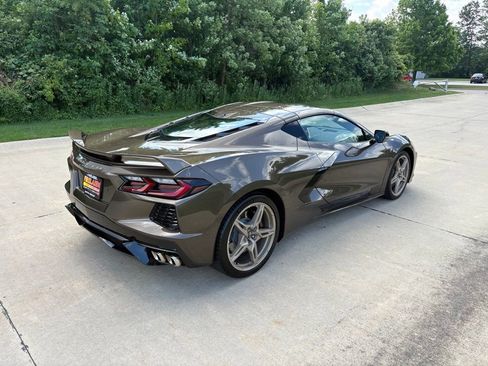 Used 2021 Chevrolet Corvette Stingray Preferred Cpe w/ Z51 Performance Package RWD image 9