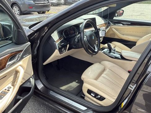 Used 2017 BMW 530i xDrive image 24
