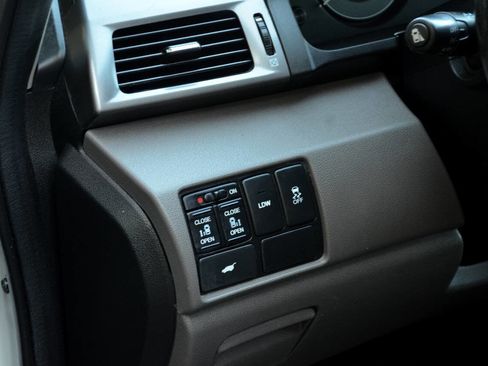 Used 2014 Honda Odyssey EX-L image 18