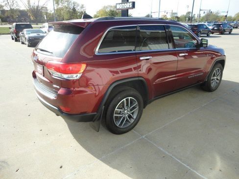 Used 2018 Jeep Grand Cherokee Limited image 15