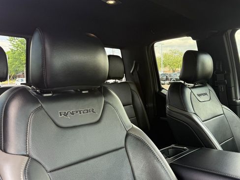 Used 2017 Ford F150 Raptor w/ Equipment Group 802A Luxury image 32