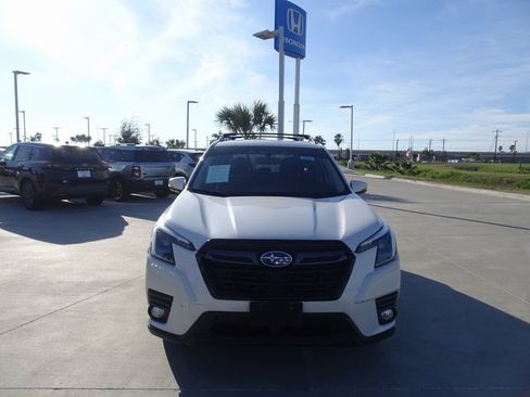 Used 2023 Subaru Forester Limited image 2