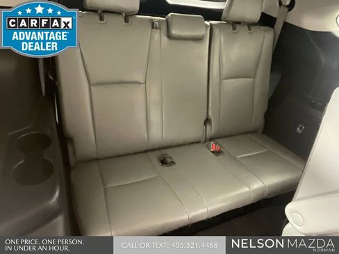 Used 2021 Toyota Highlander XLE AWD/4WD image 31