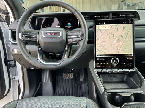 Certified 2026 GMC Terrain AT4 w/ Convenience Package III image 40